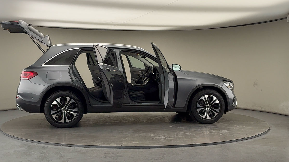 More views of Mercedes-Benz GLC