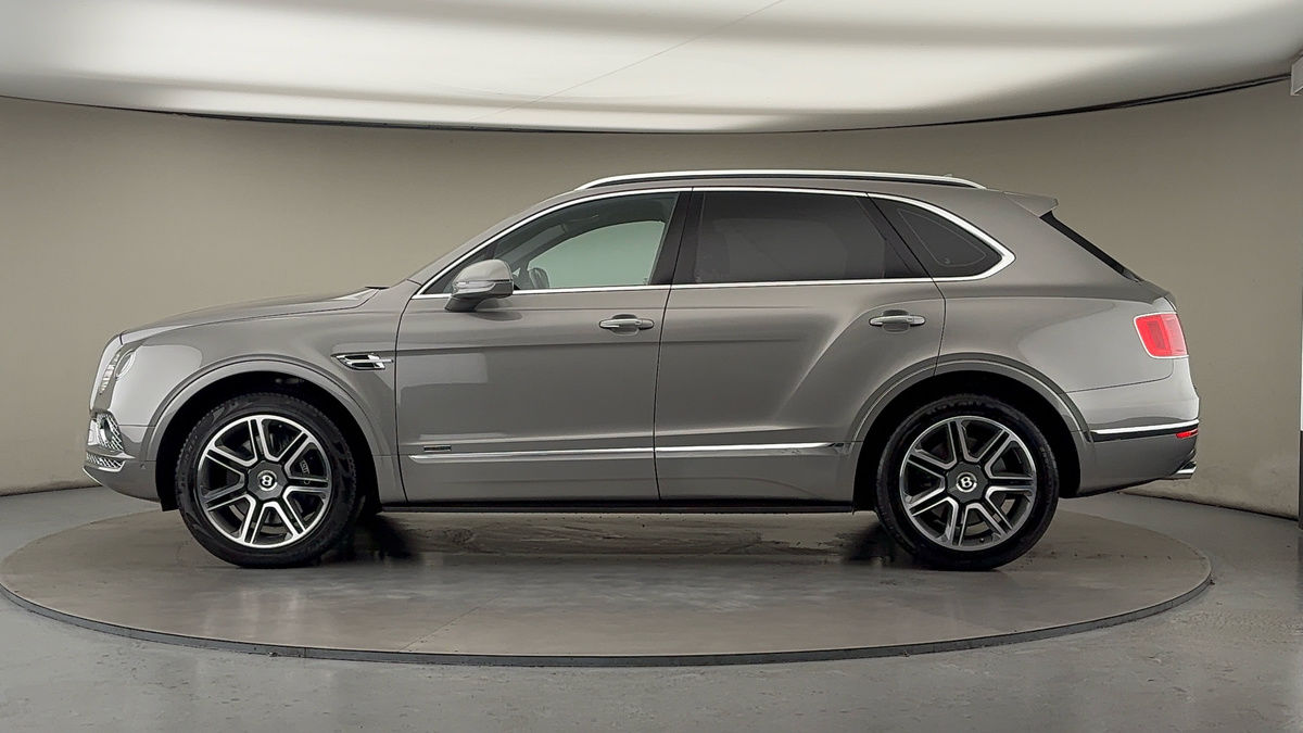 Bentley Bentayga Image 15