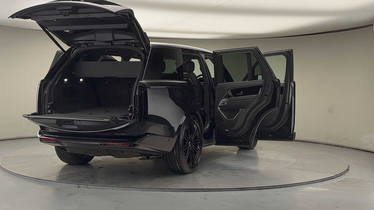 More views of Land Rover Range Rover