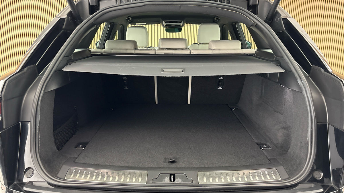 More views of Land Rover Range Rover Velar
