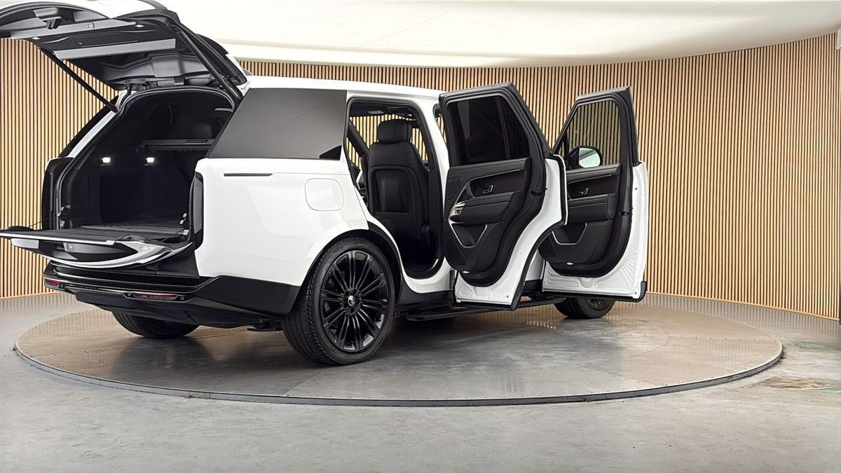 More views of Land Rover Range Rover