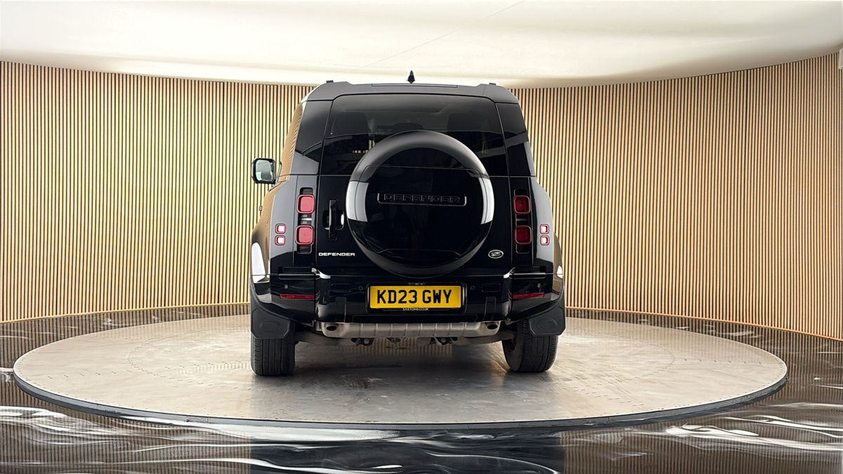 More views of Land Rover Defender 90