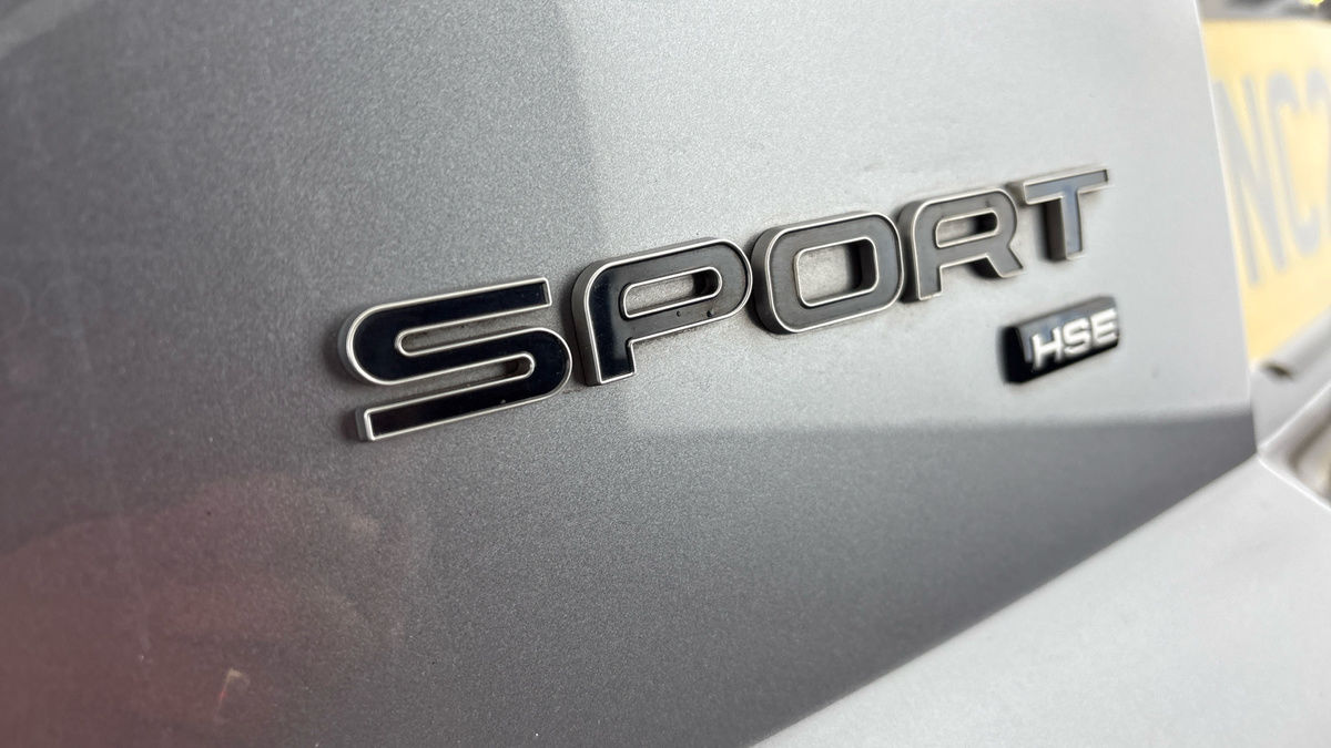 Land Rover Range Rover Sport Image 26