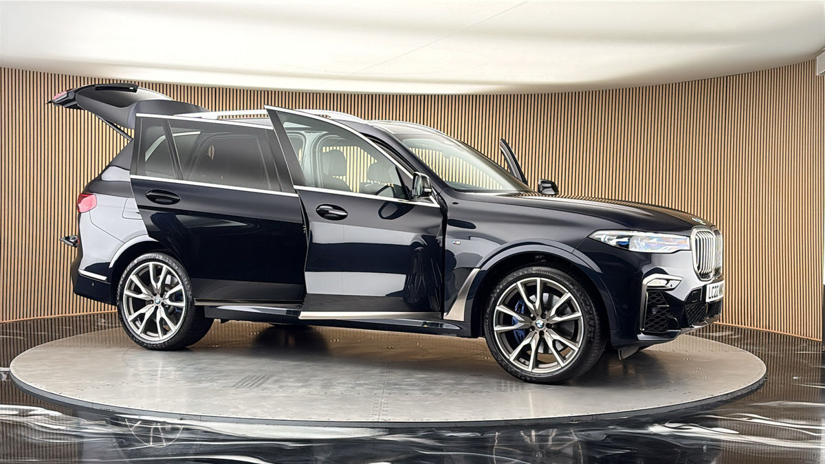 More views of BMW X7