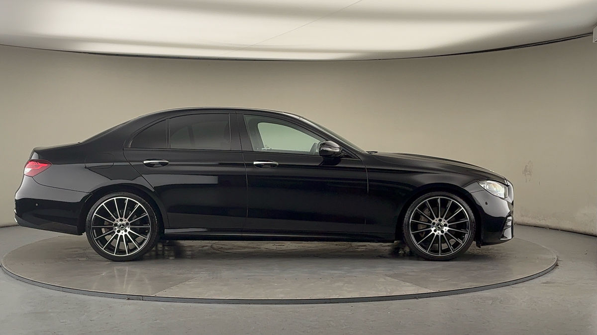 Mercedes-Benz E Class Image 16