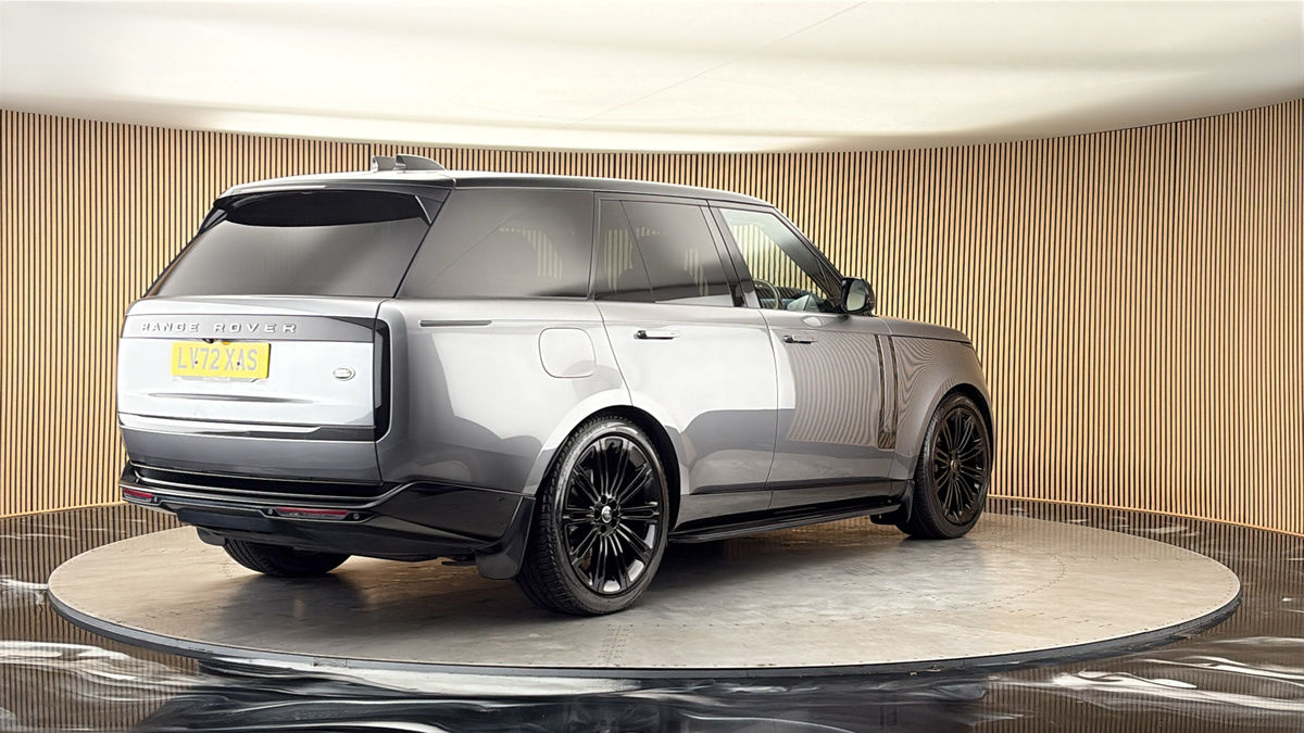More views of Land Rover Range Rover
