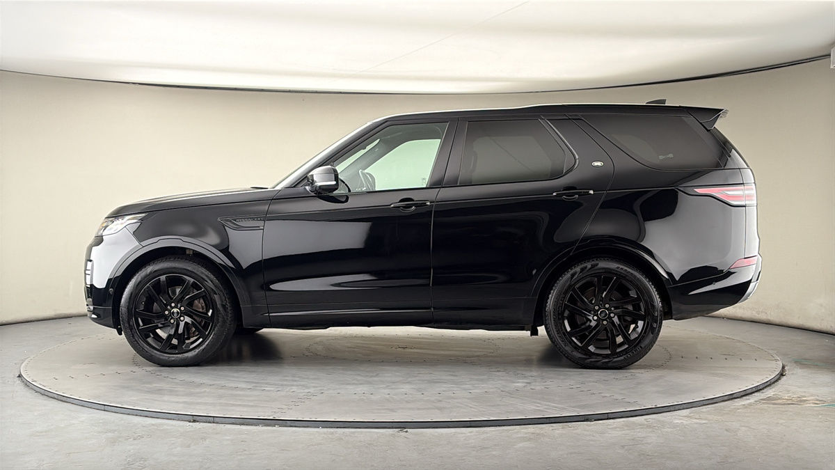 More views of Land Rover Discovery