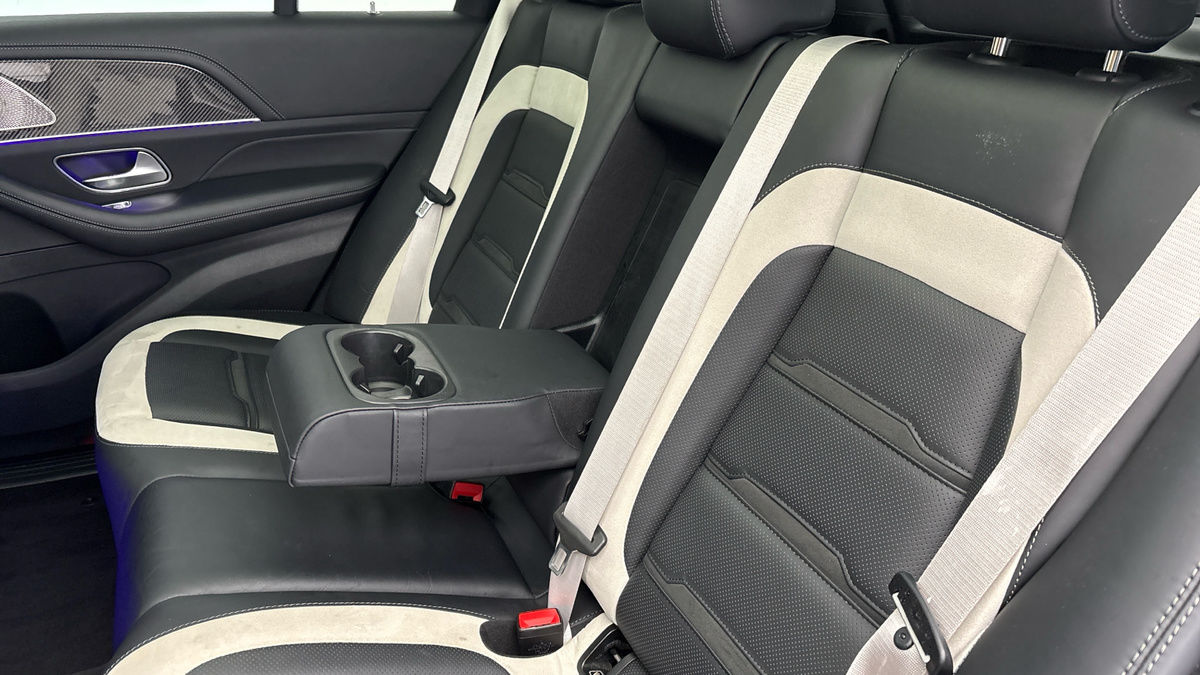 More views of Mercedes-Benz GLE