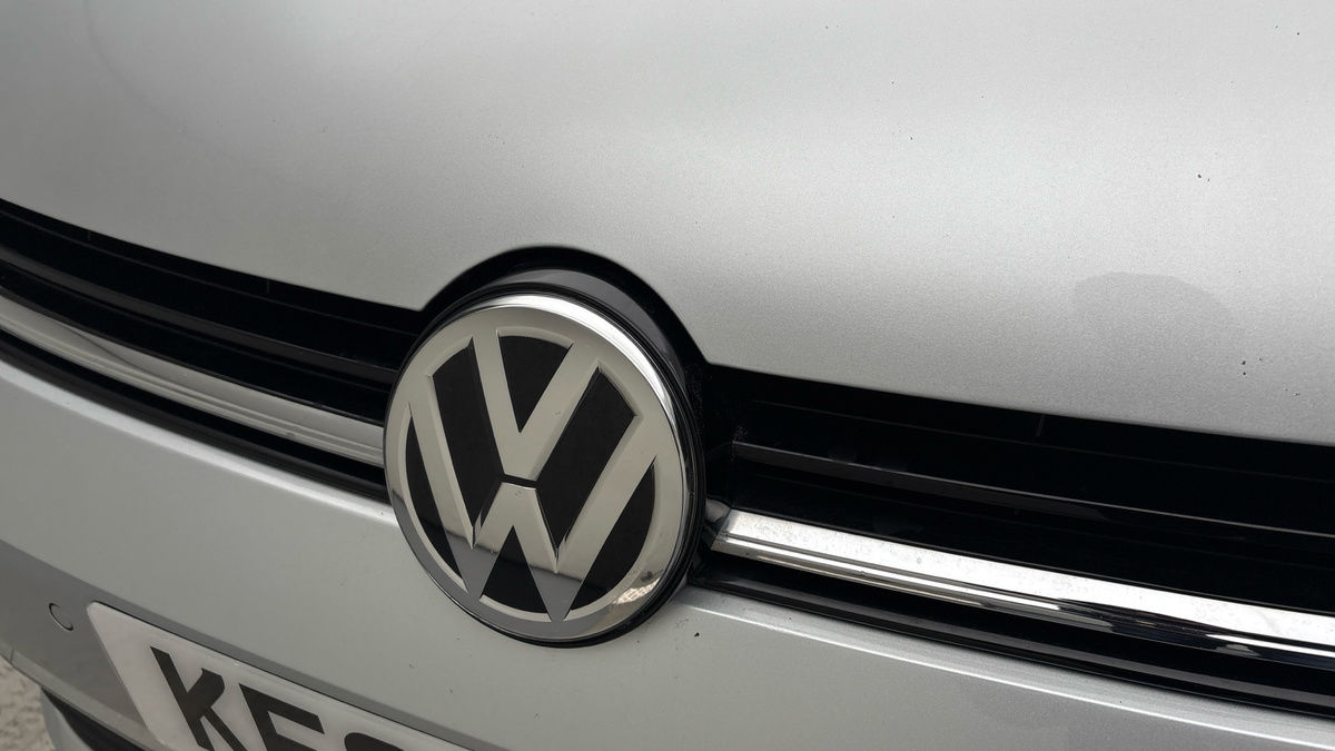Volkswagen Golf Image 24