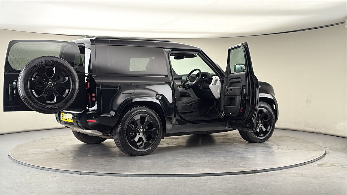 More views of Land Rover Defender 90