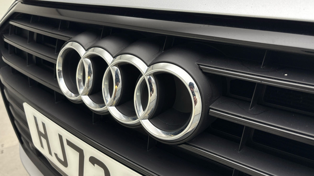 Audi A6 Saloon Image 24