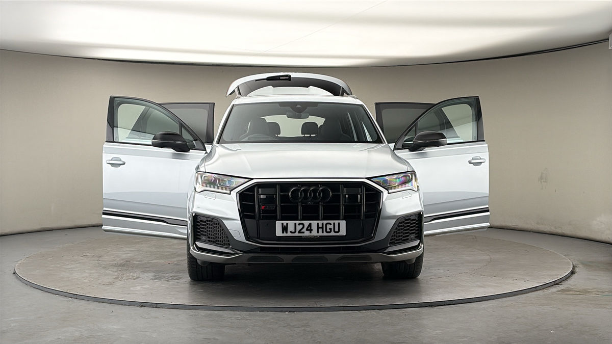 More views of Audi SQ7