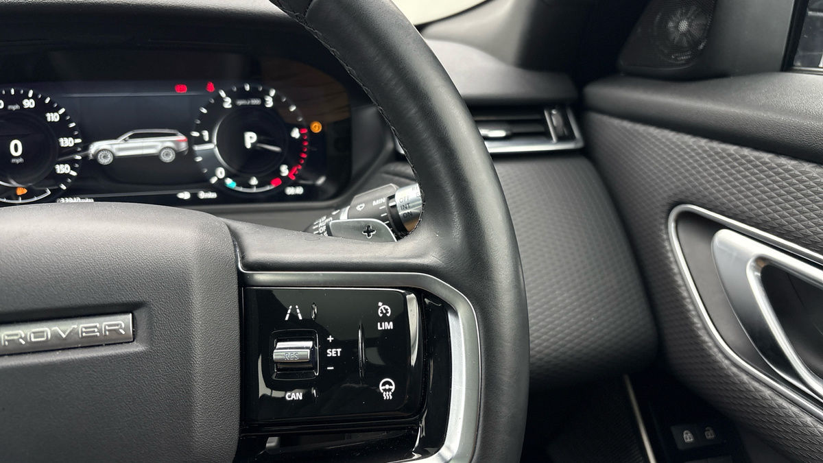 Land Rover Range Rover Velar Image 20