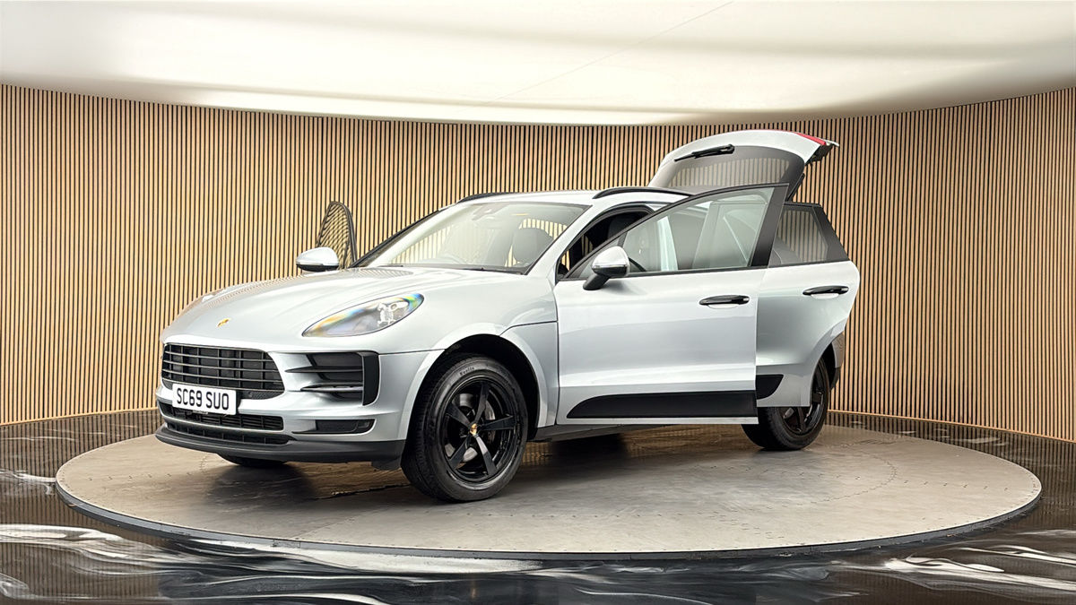 Porsche Macan Image 22