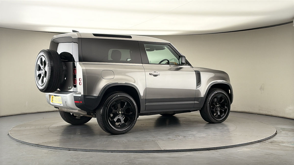 More views of Land Rover Defender 90