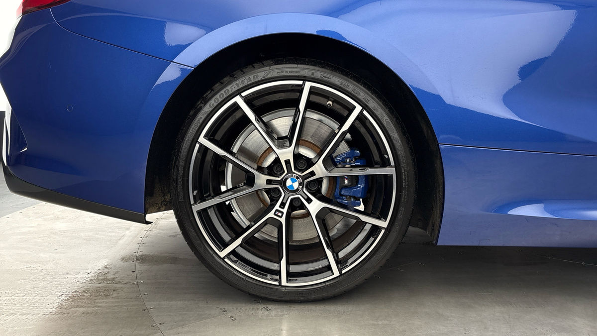 BMW 8 Series Image 10