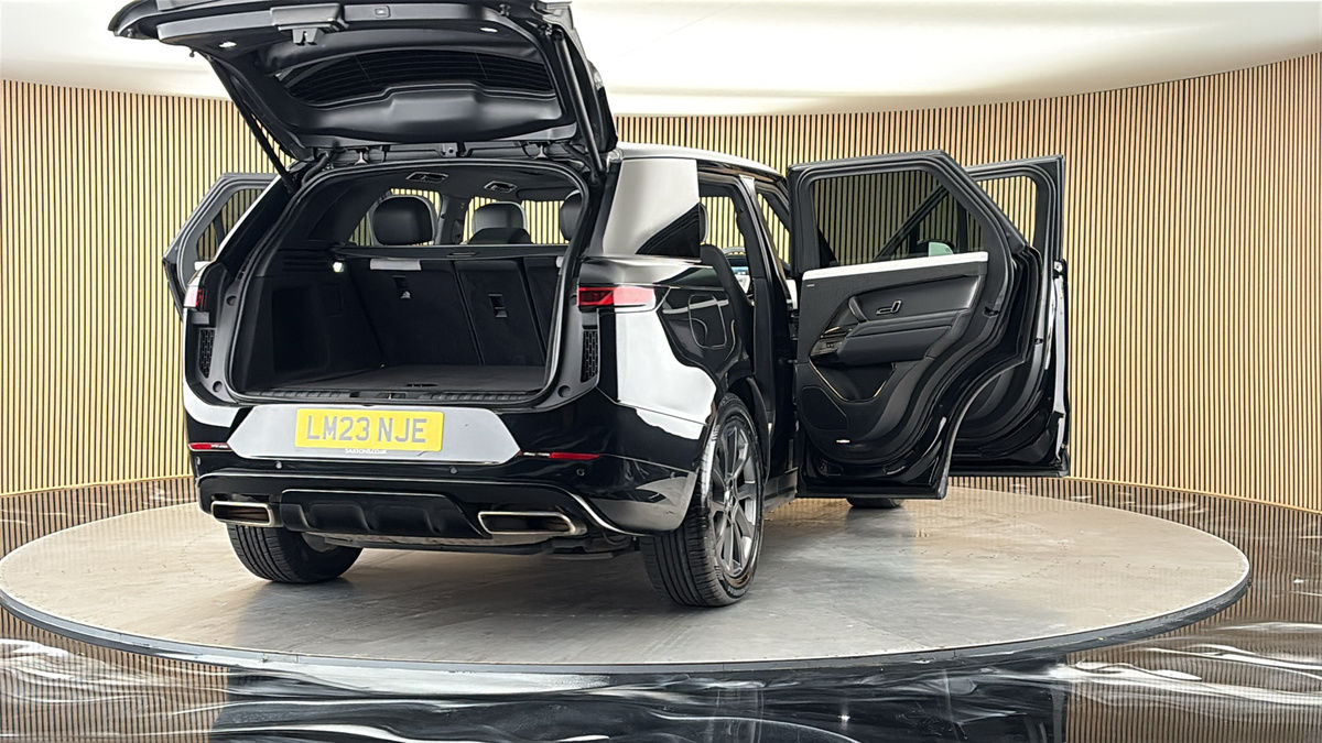 More views of Land Rover Range Rover Sport