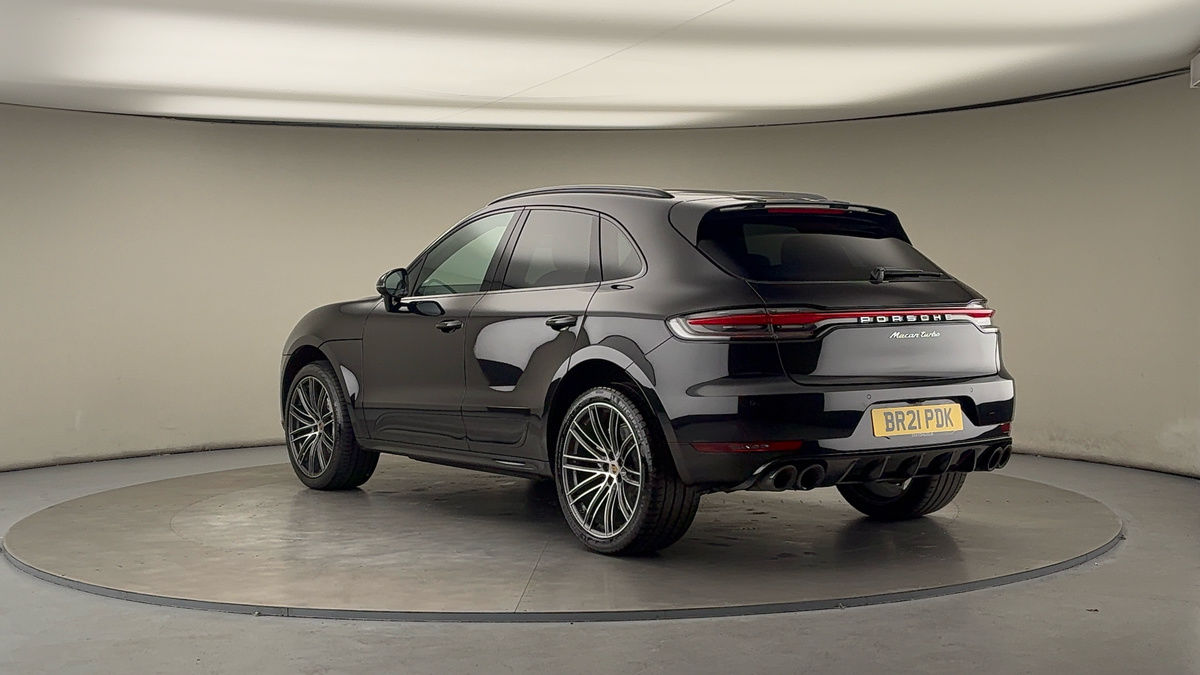 Porsche Macan Image 2
