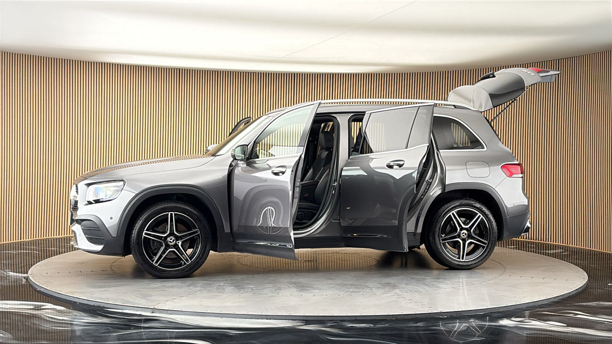 More views of Mercedes-Benz GLB