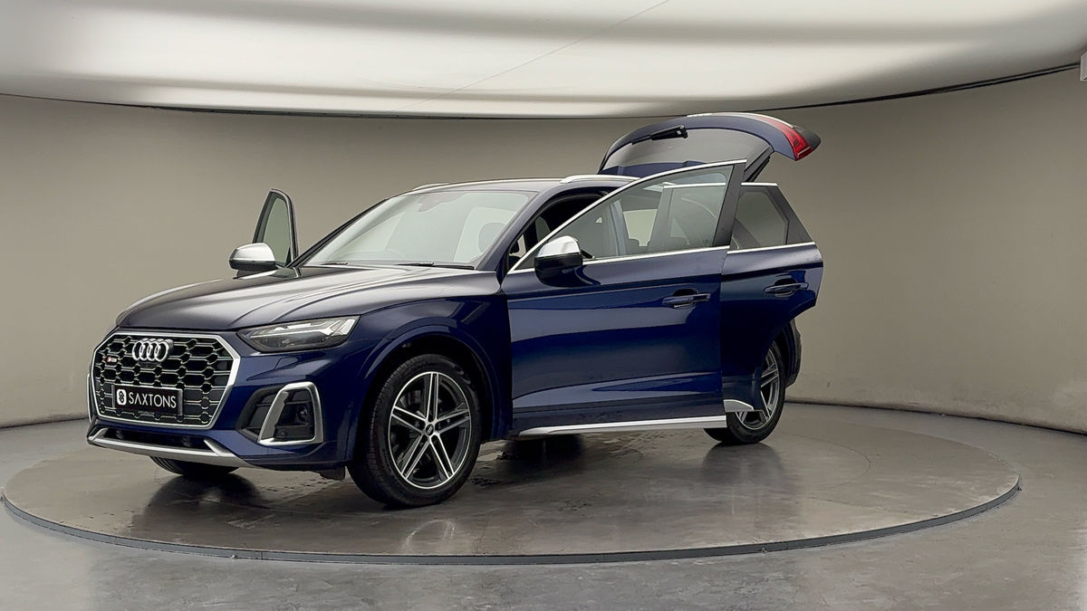 More views of Audi SQ5