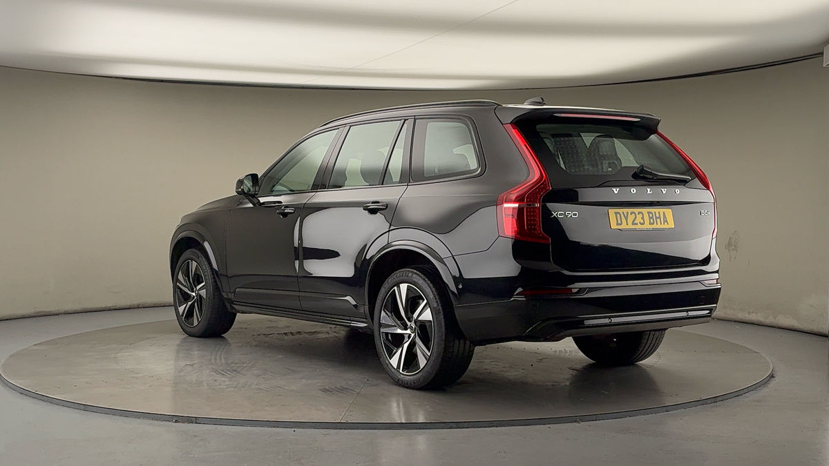 Volvo XC90 Image 2