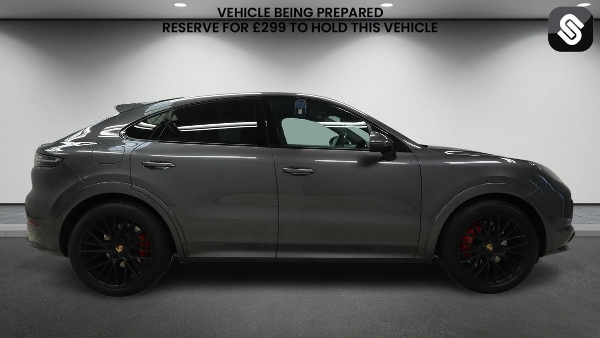 Porsche Cayenne Image 5