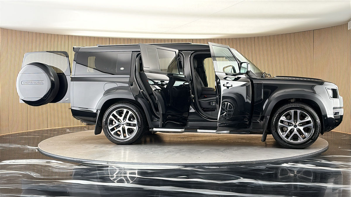 More views of Land Rover Defender 130