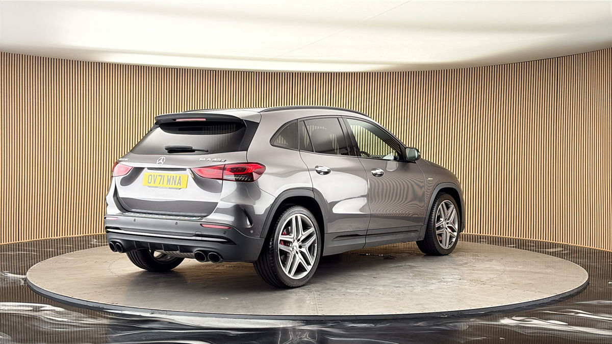 More views of Mercedes-Benz GLA