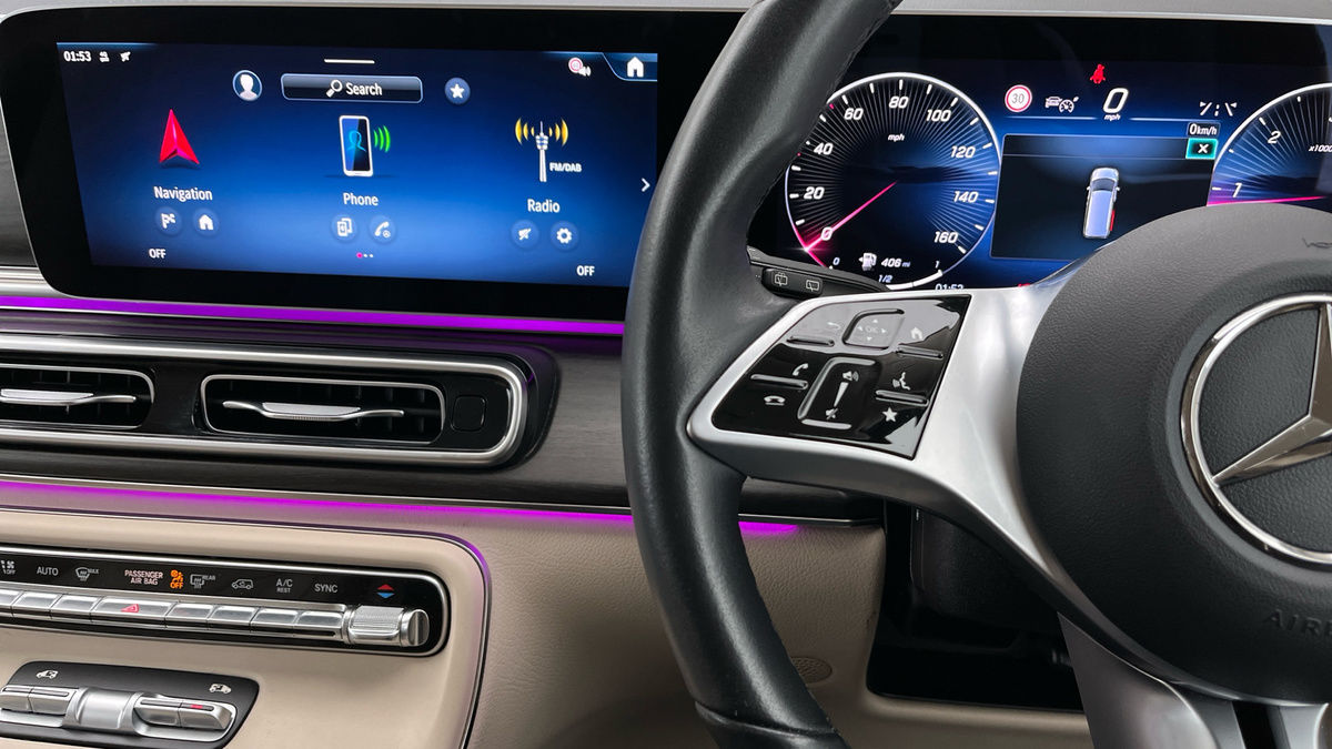 Mercedes-Benz V Class Image 13