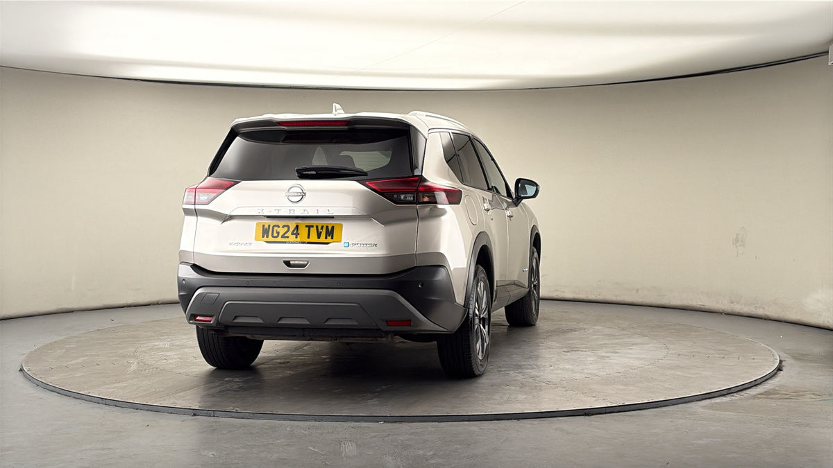 More views of Nissan X-Trail