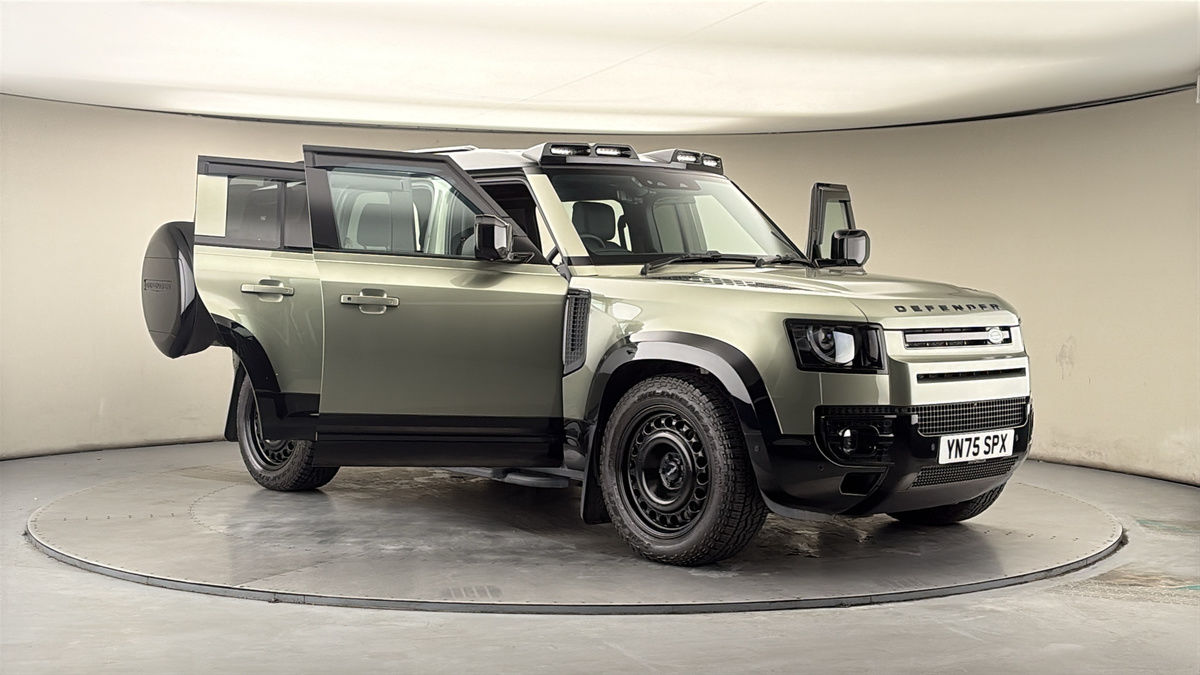 More views of Land Rover Defender 110