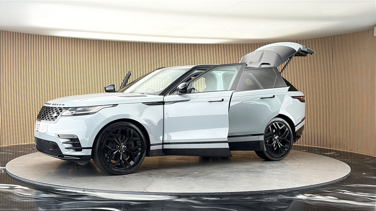 More views of Land Rover Range Rover Velar