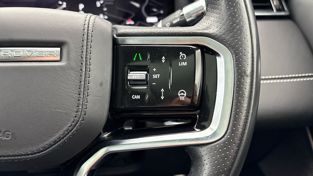 Land Rover Range Rover Velar Image 14