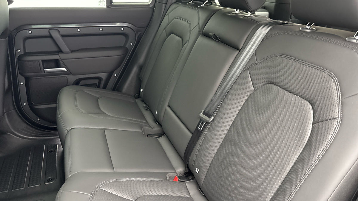 Land Rover Defender 110 Urban Image 8