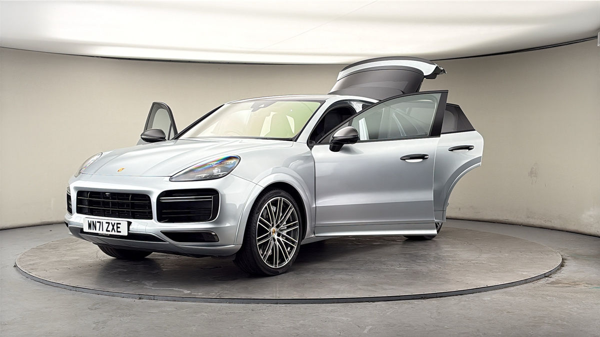 More views of Porsche Cayenne