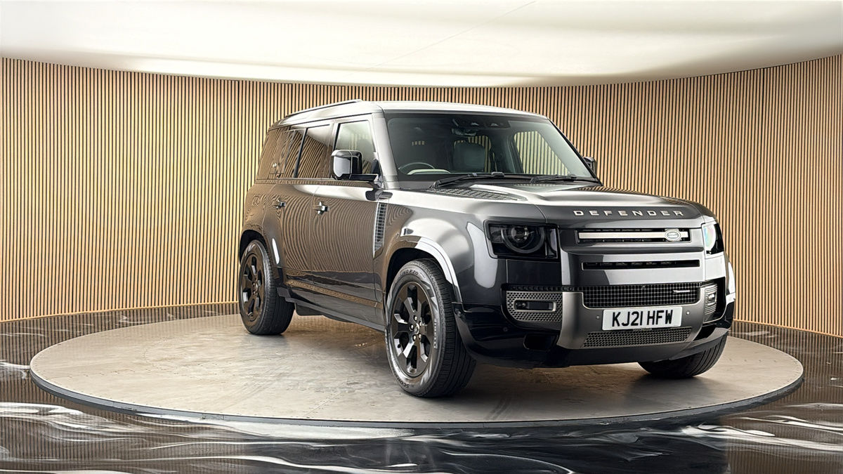 More views of Land Rover Defender 110