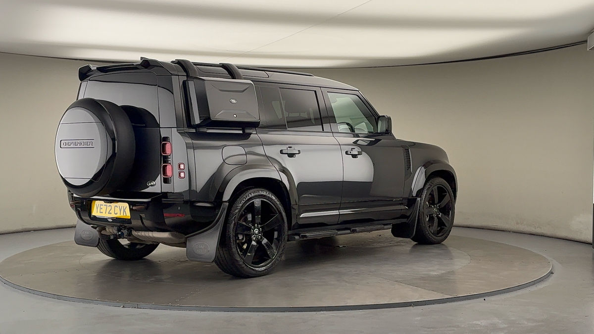 Land Rover Defender 110 Image 27