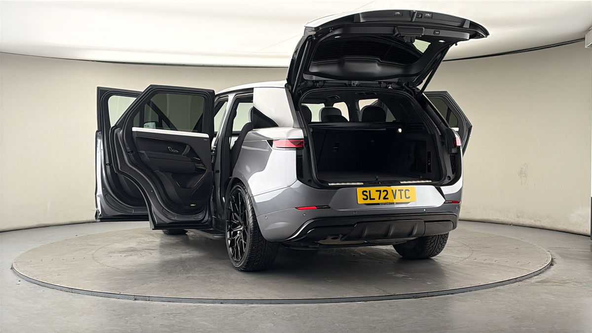 More views of Land Rover Range Rover Sport