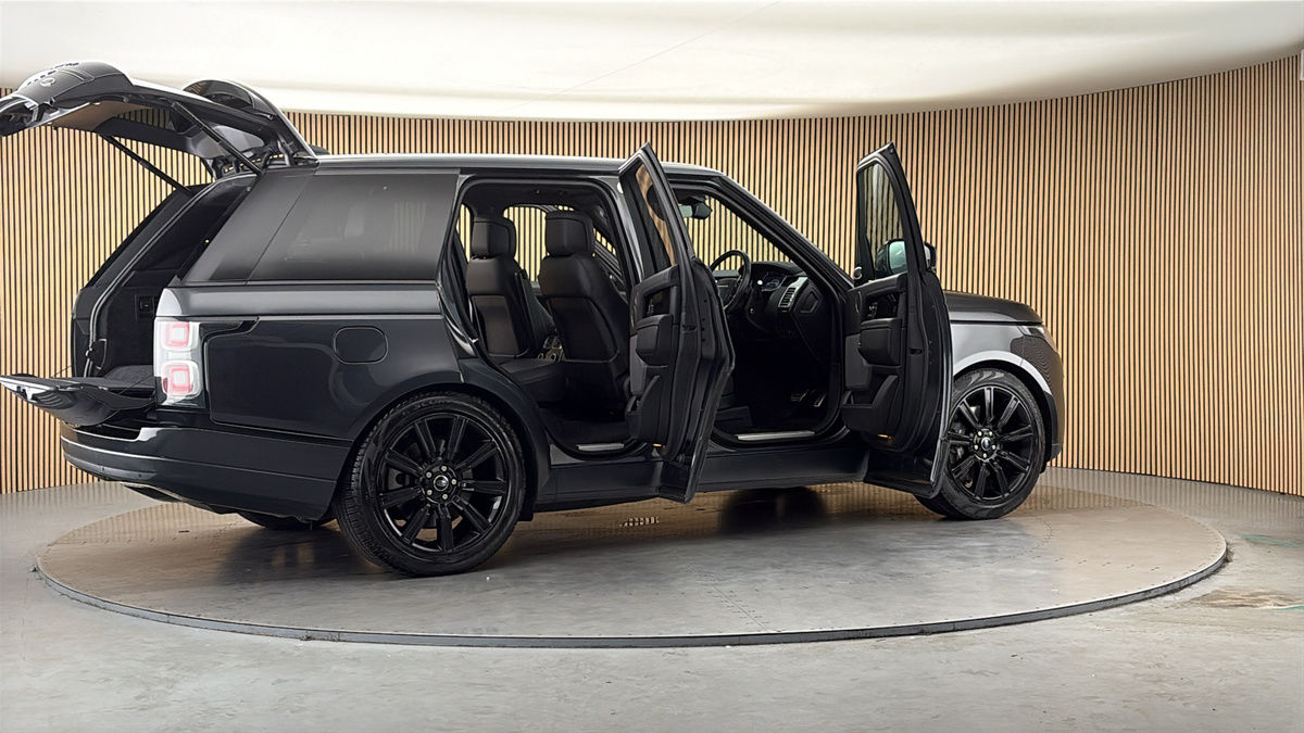More views of Land Rover Range Rover