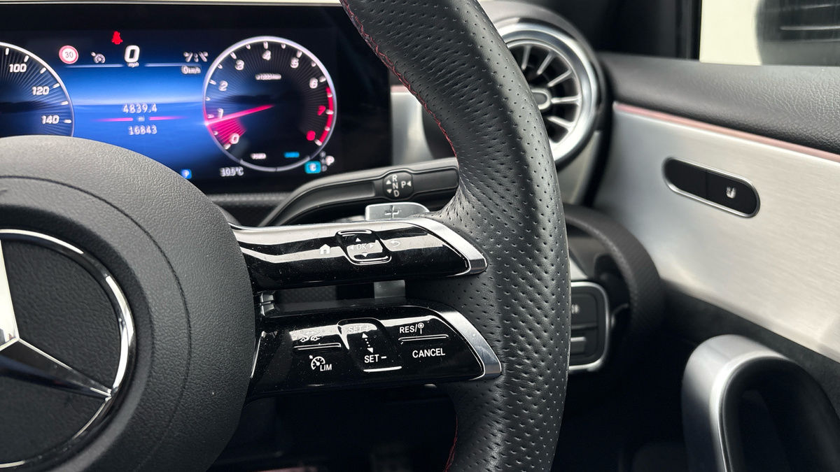 Mercedes-Benz A Class Image 14