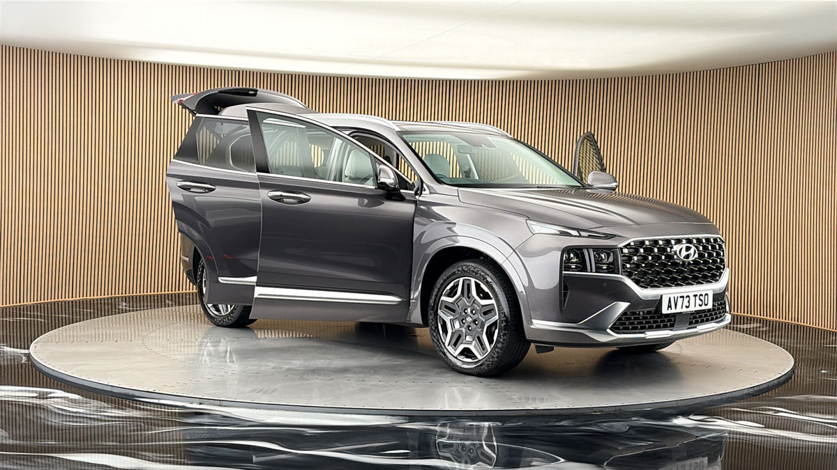 More views of Hyundai Santa Fe