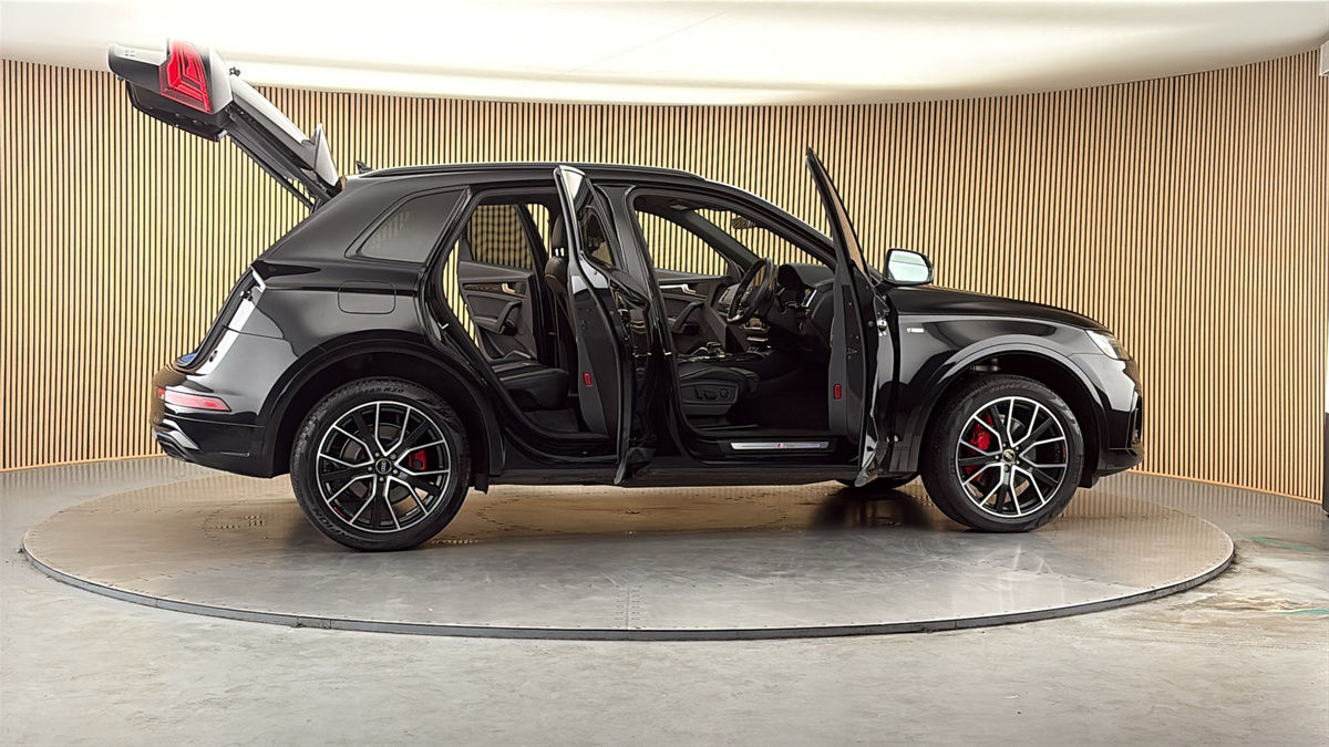 More views of Audi Q5