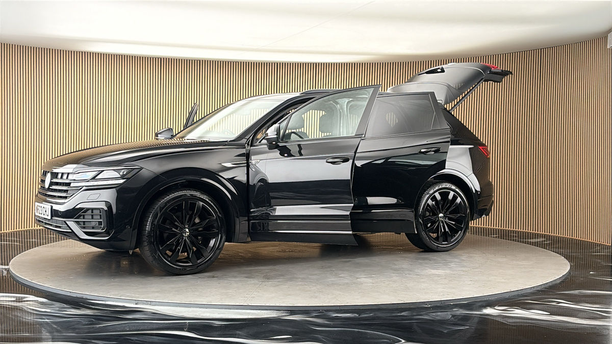 More views of Volkswagen Touareg