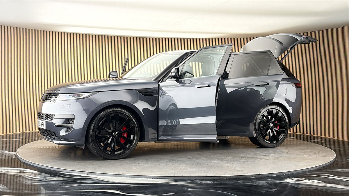 More views of Land Rover Range Rover Sport