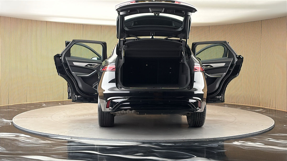 More views of Jaguar F-PACE