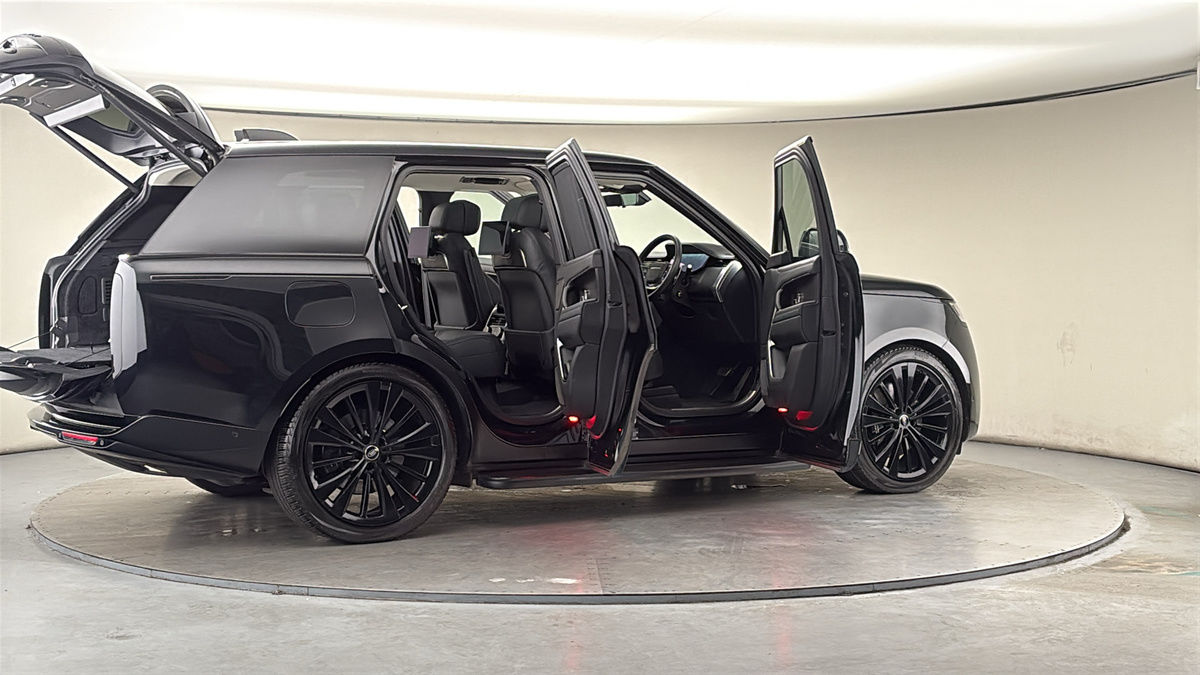 More views of Land Rover Range Rover