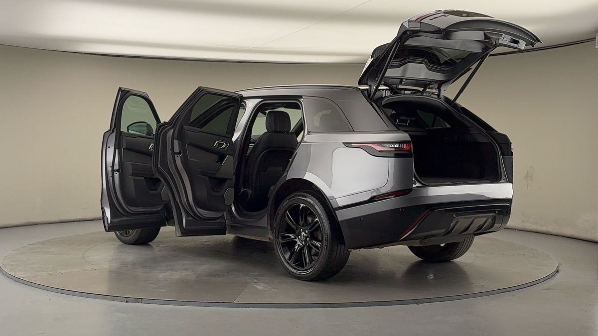 More views of Land Rover Range Rover Velar