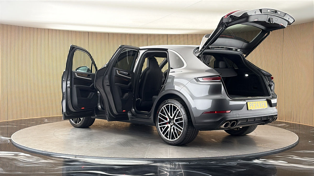 More views of Porsche Cayenne