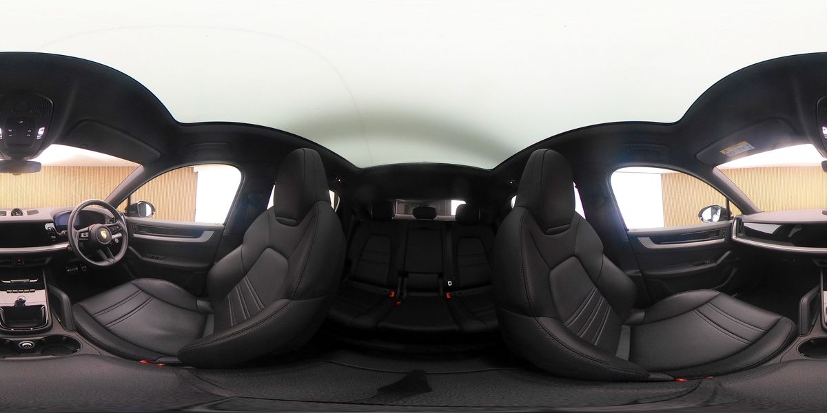 More views of Porsche Cayenne