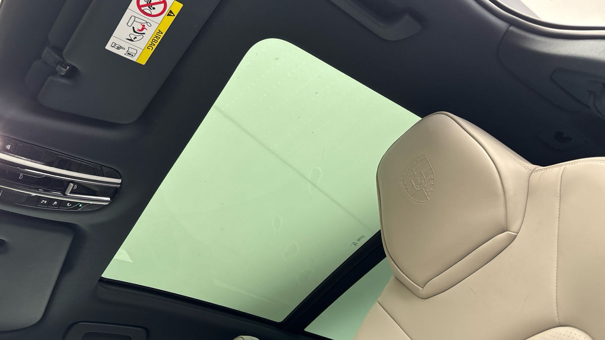 Porsche Cayenne Image 6